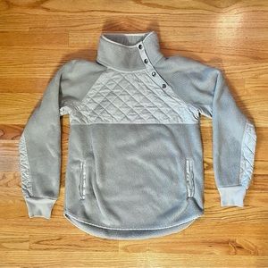 Abercrombie & Fitch Gray Asymmetrical Snap Fleece Size Small